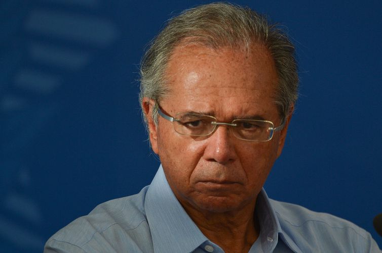 Ajuda a estados e municípios será de R$ 130 bilhões, diz Guedes