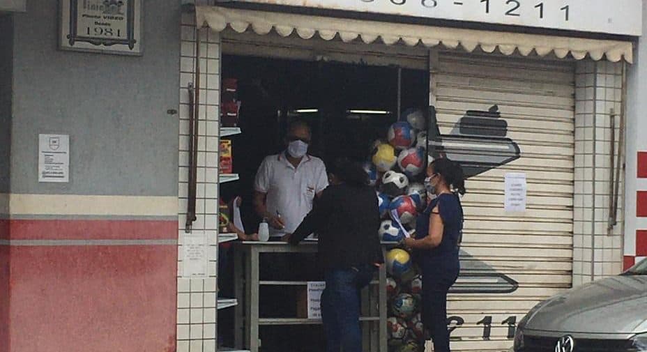 Força tarefa verifica cumprimento de regras de flexibilização do comércio em Santa Maria