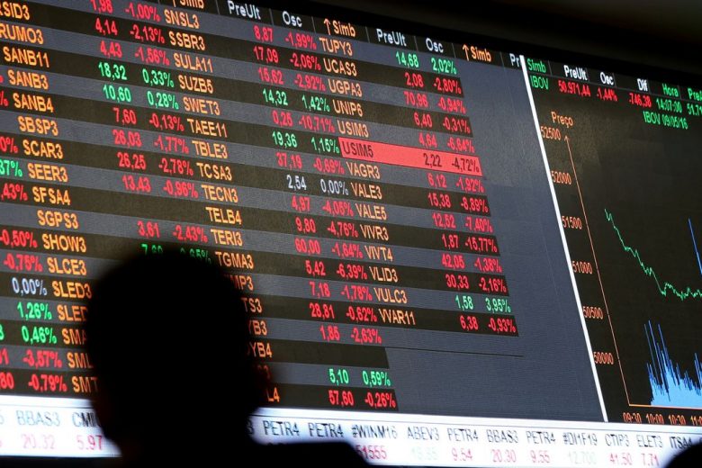 Dólar fecha abaixo de R$ 5,15 pela primeira vez em quase duas semanas