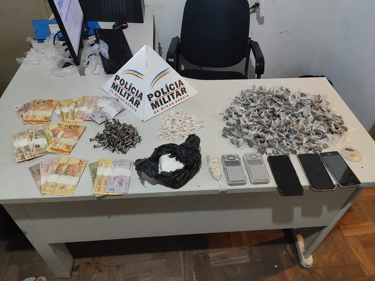 Grupo é detido e quase mil unidades de drogas são apreendidas em São Gonçalo