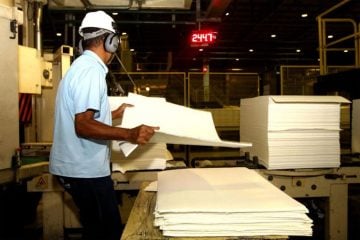 Confiança da Indústria cai para menor patamar em 19 anos