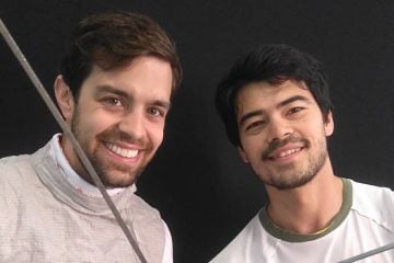 Com florete caseiro, medalhistas do Pan dão aula online de esgrima