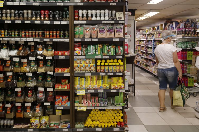 Confiança do consumidor cai pelo quarto mês consecutivo