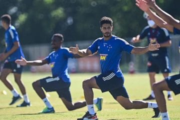 Leo avalia primeiro trabalho com Enderson e comenta contratação de Deivid pelo Cruzeiro
