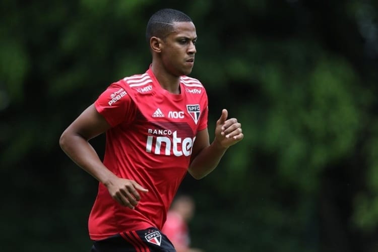 Bruno Alves relembra início no São Paulo e cita exemplos de Hernanes e Lugano