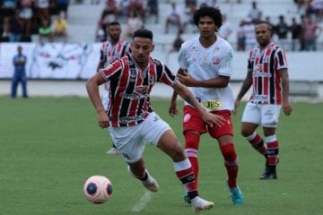 5 clássicos gigantes formados por times fora da elite