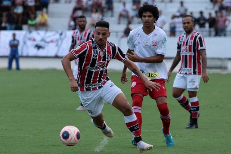 5 clássicos gigantes formados por times fora da elite