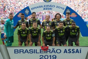 Amarelo, azul e cinza: Flamengo já teve terceiras camisas exóticas