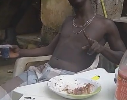 Foragido debocha de receber auxílio emergencial, faz churrasco com a verba e é preso