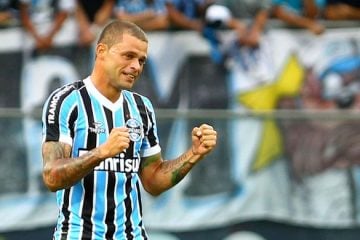 Edinho não se arrepende de ida ao Grêmio, mas volta a pedir perdão aos colorados: “Estava engasgado, chorei muito”