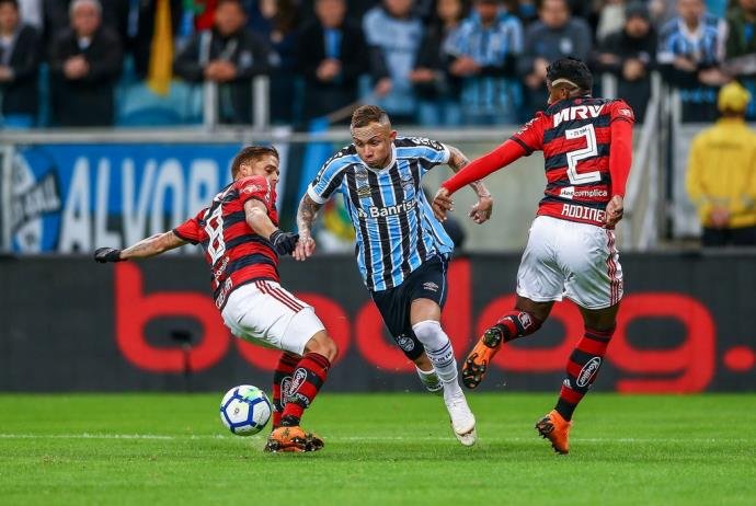 Hora do adeus? Pai de Everton faz alerta sobre idade do filho e avisa sobre chegada de proposta; saiba valores envolvidos