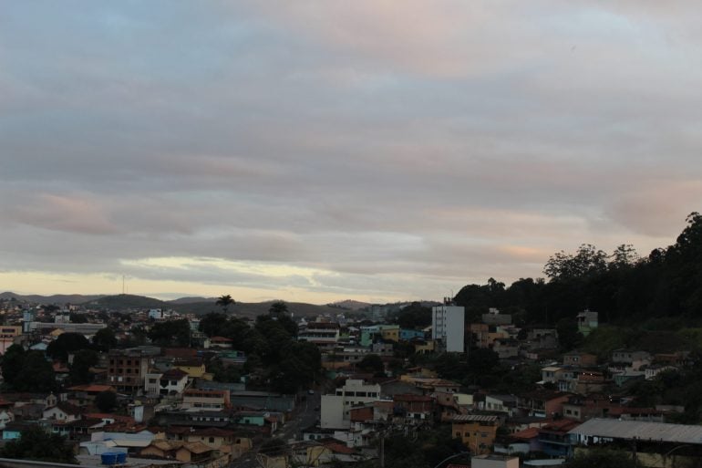Quinta-feira deve ser de tempo nublado e frio em Itabira