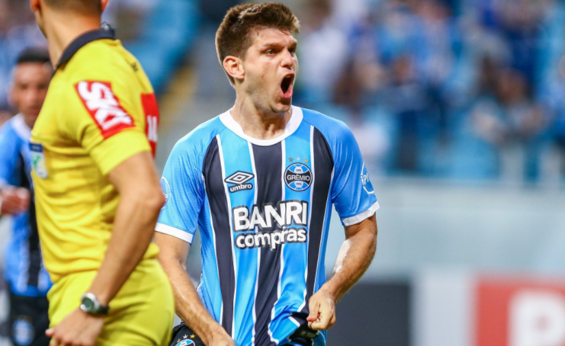 Ex-dirigente revela: Kannemann queria esperar até banho do juiz para cobrar suspensão na final da Libertadores
