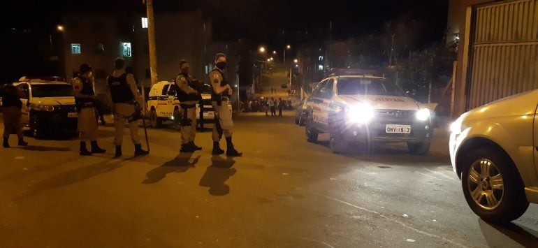 Desacato termina em bombas e tiros de borracha em Itabira