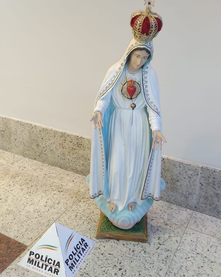 Imagem de santa furtada de igreja é recuperada em Ipatinga