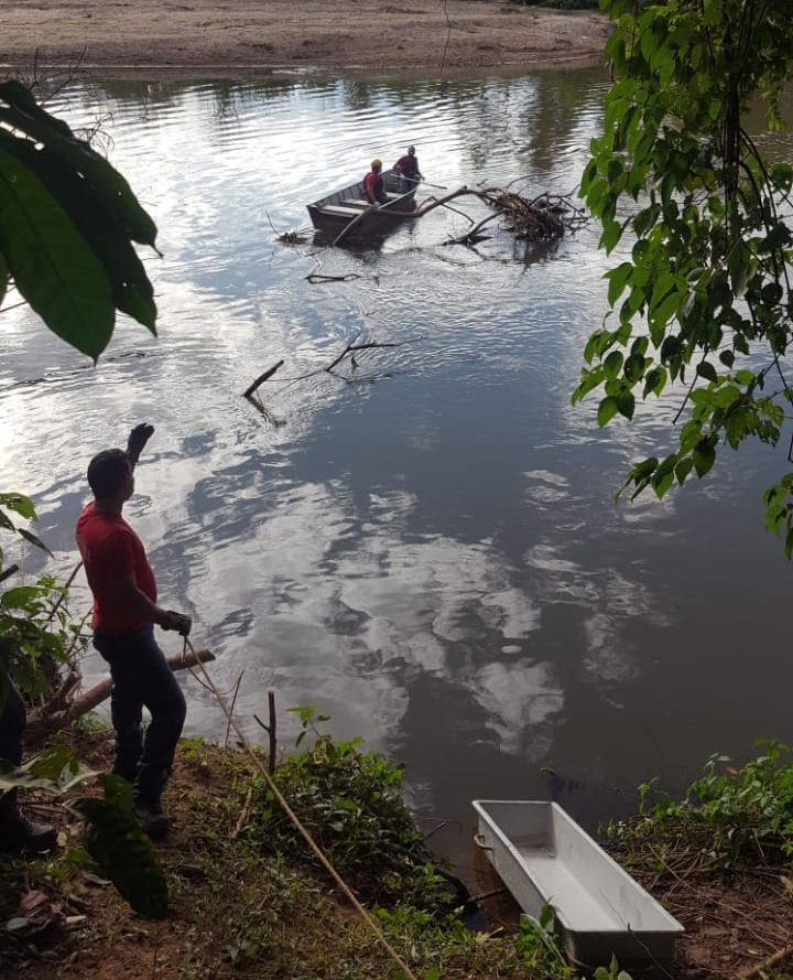 Pescador encontra corpo boiando no rio em Nova Era