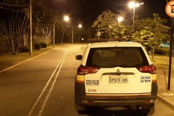 PM dispersa “festinha” com cerca de 100 pessoas na praça do Areão
