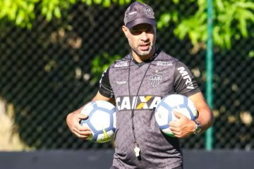 Atlético demite preparador físico; Tardelli, Rocha e Bernard se manifestam na web