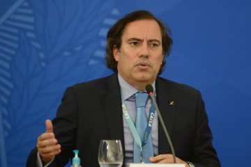 Auxílio só será depositado em contas fora da Caixa a partir do dia 30