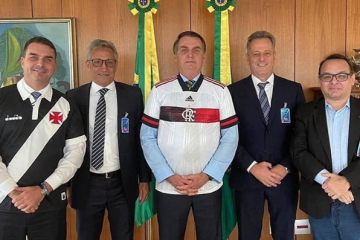 Rizek critica encontro de Bolsonaro com Landim e Campello em meio à pandemia: “Era hora de pegar um avião e ir para Brasília?”