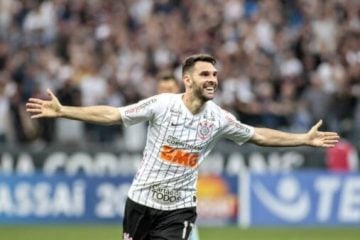 Precisa mesmo do Jô? veja números que justificam a permanência de Boselli no ataque do Corinthians