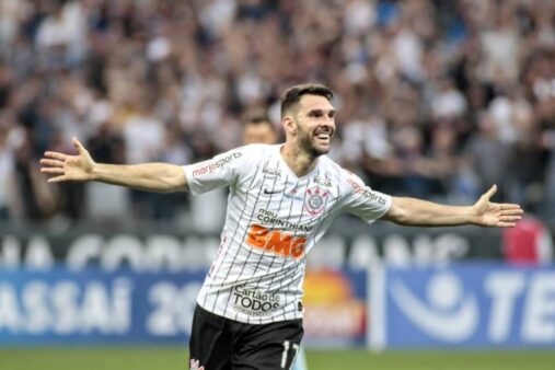 Precisa mesmo do Jô? veja números que justificam a permanência de Boselli no ataque do Corinthians