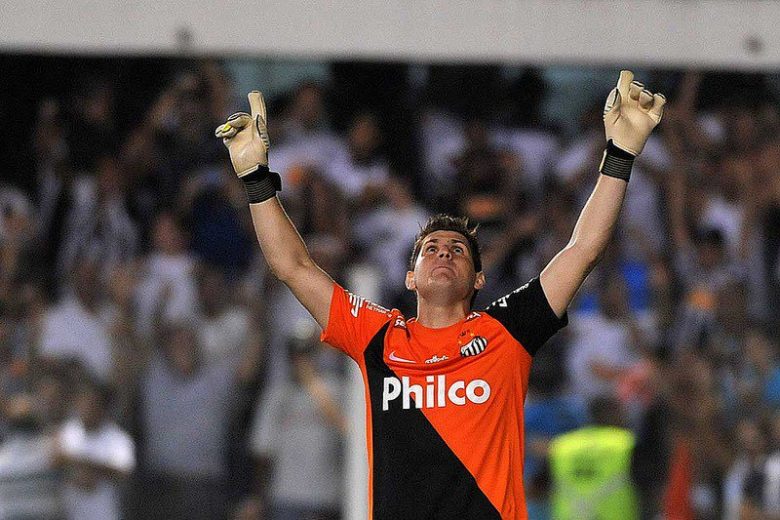 Por onde anda Rafael Cabral, goleiro do Santos no título da Libertadores de 2011?
