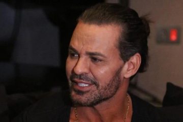 Após declaração bizarra, Eduardo Costa volta a causar polêmica “Meu trabalho é falar besteira”