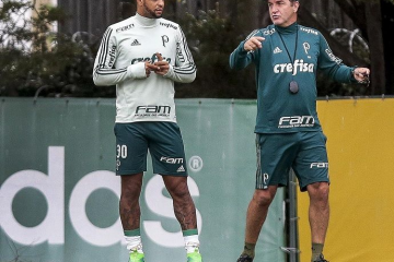 Cuca revela projeto para Felipe Melo no Palmeiras antes de briga pública
