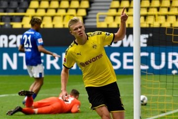 Haaland marca primeiro gol da Bundesliga pós-quarentena; assista
