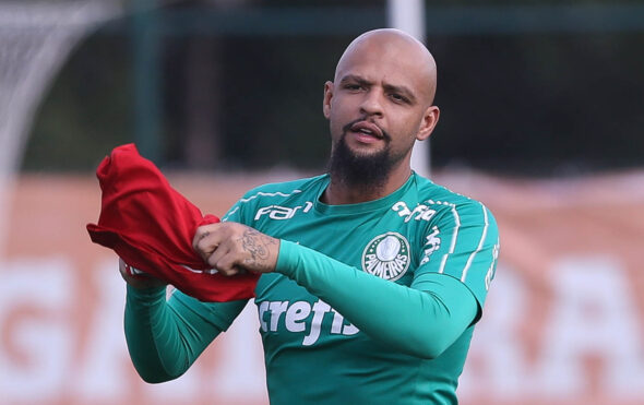 Felipe Melo nega atraso em contas de água em imóvel e explica situação