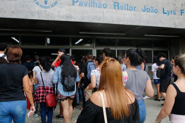 Consulta sobre nova data do Enem começa neste sábado