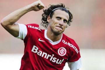 5 jogadores que chegaram como estrelas, mas fracassaram no futebol brasileiro