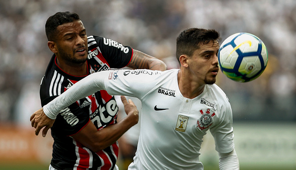 São Paulo é o rival que mais sofre na Arena Corinthians; Palmeiras é o que dá mais trabalho
