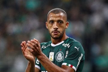 Antes de brilhar no Palmeiras, Vitor Hugo fez um dos gols contra mais bizarros da história do futebol; assista