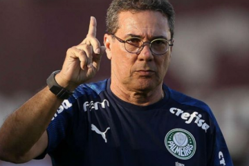 Meio-campista comenta especulações envolvendo Palmeiras, Fla e Atlético