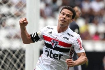 Hernanes usa plano cartesiano, coordenadas e abscissas para explicar posição em que prefere atuar