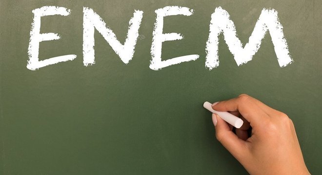 ENEM digital ou impresso? Qual escolher?