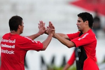 Criticado por Fossati, Bolívar fala da carreira de técnico, cita prazo para estar na elite e trata volta ao Inter como “sonho”