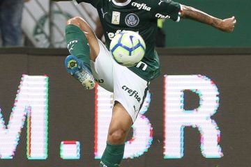 Se não houvesse perigo de contágio aos familiares, Marcos Rocha diz que “gostaria muito de voltar” a jogar