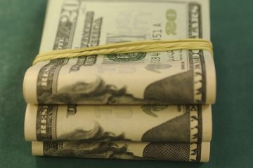 Dólar fecha em R$ 5,58, valor mais baixo em quase 20 dias