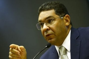 Regra de ouro não será cumprida nos próximos anos, diz Mansueto