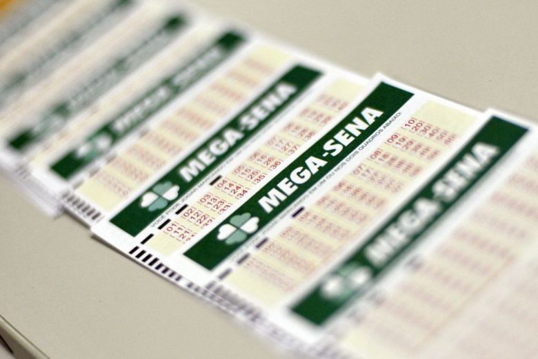 Sorteio da Mega-Sena pode pagar hoje prêmio de R$ 100 milhões