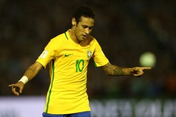 Neymar exalta David Luiz e recorda primeira partida na Seleção: “Tive a honra de estrear com muitos amigos”