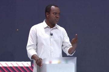 PC de Oliveira reprova punições para atletas que cuspirem no gramado: “Sou a favor de medidas educativas”