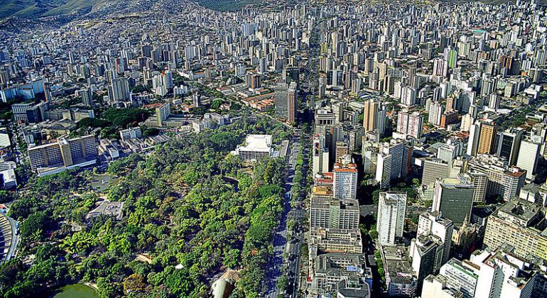 BH registra queda no isolamento e tem flexibilização ameaçada