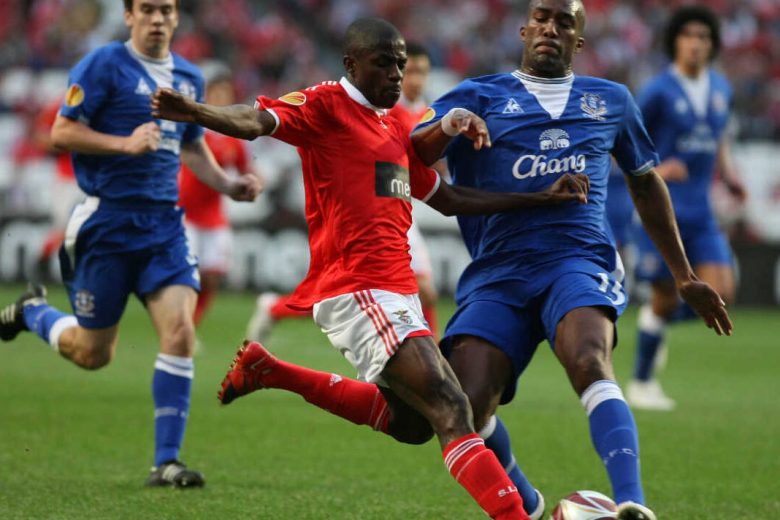 6 brasileiros que brilharam com a camisa do Benfica e deixaram saudades