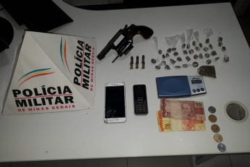 Rapaz de 18 anos é flagrado com revólver e entrega drogas à PM
