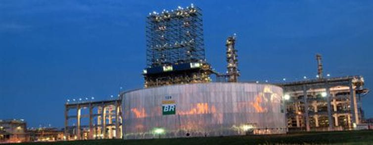 Petrobras aumenta diesel em 7% e gasolina em 5% nas refinarias