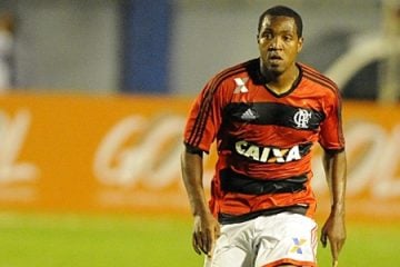 Ex-jogador do Flamengo teve desilusão com o futebol e abriu pizzaria